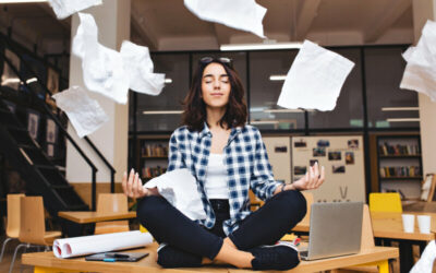 Meditatie tegen stress: hoe het werkt en tips voor fijne meditaties!